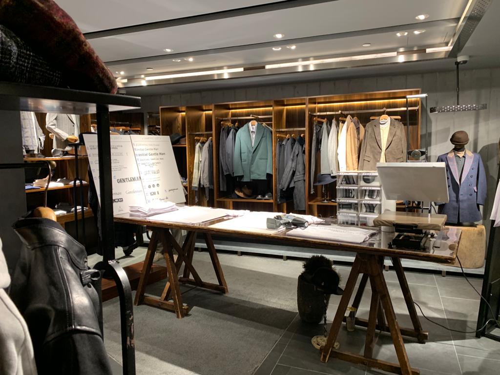 initial 即場印製T恤服務 - Hong Kong Production Limited 香港製品有限公司